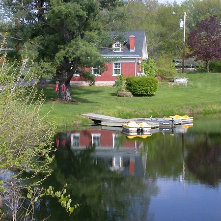 Inn On Crescent Lake Bed And Breakfast Excelsior Springs Eksteriør bilde