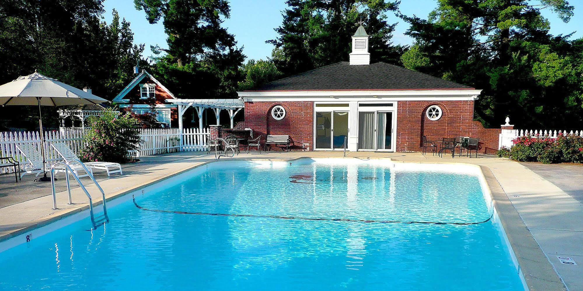 Inn On Crescent Lake Bed And Breakfast Excelsior Springs Eksteriør bilde