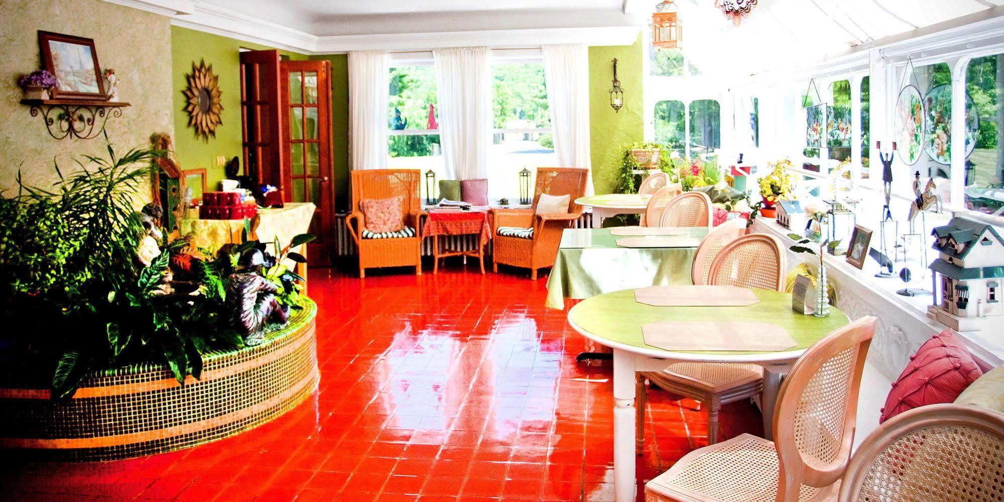Inn On Crescent Lake Bed And Breakfast Excelsior Springs Eksteriør bilde